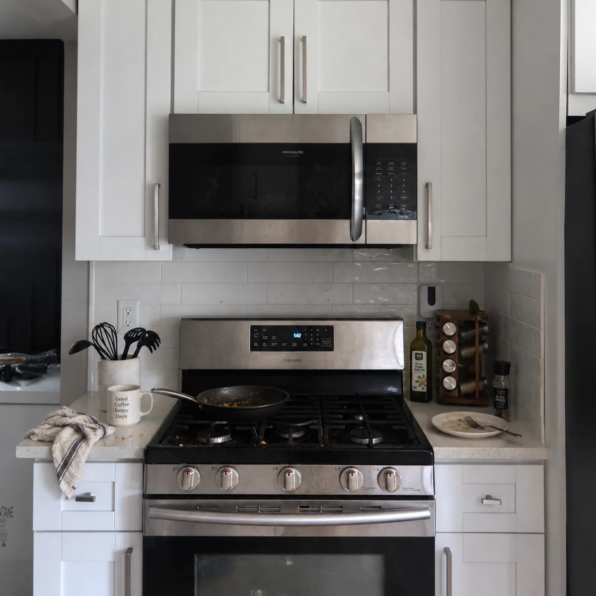 Kitchen before cleaning